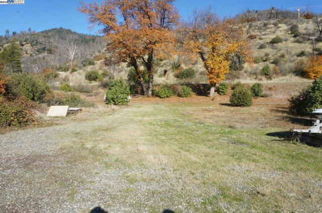 50 Acorn Ln, Junction City CA: https://media.crmls.org/mediaz/b889acfe-aa1d-466f-bd09-f249c4013269.jpg