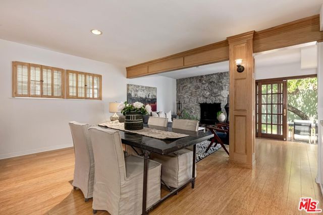 11205 Huntley Place, Culver City CA: https://media.crmls.org/mediaz/b889d30e-670c-4503-b6c6-ad2a3fb608e5.jpg