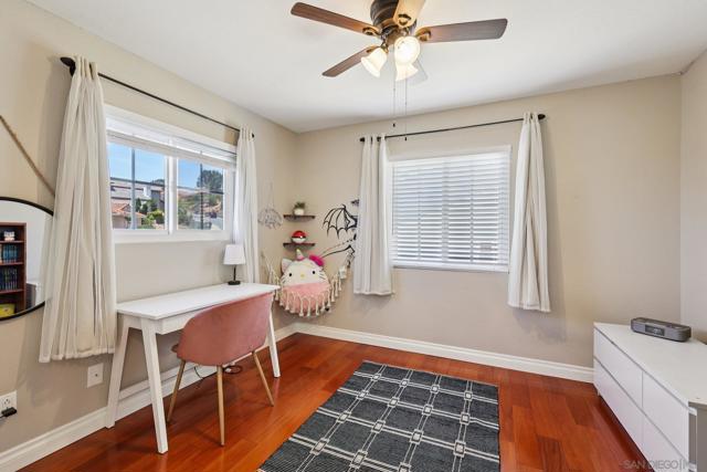 9233 Lethbridge Way, San Diego CA: https://media.crmls.org/mediaz/b88b0c36-6f8e-4166-9338-129653843348.jpg