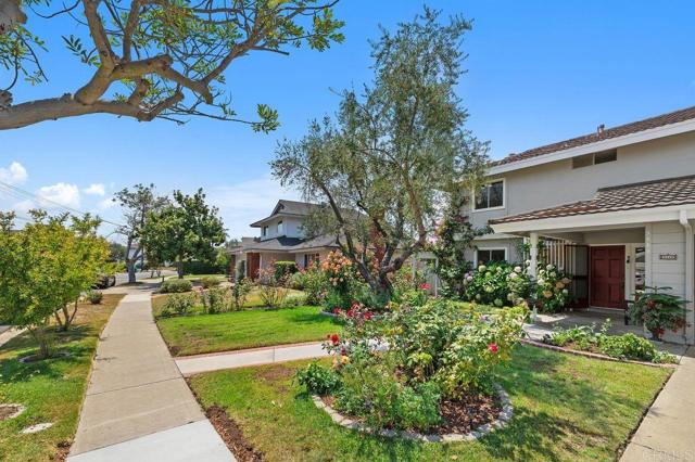 5448 Noah Way, San Diego CA: https://media.crmls.org/mediaz/b88bb183-ff85-412e-af7d-5658b56eeb0f.jpg