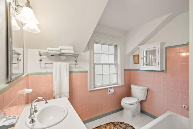 Image 47 of 94 For 1486 Newport Avenue
