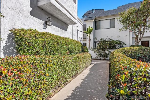 524 Via De La Valle H, Solana Beach CA: https://media.crmls.org/mediaz/b88c7889-34e2-4589-9a5e-649243c94c63.jpg