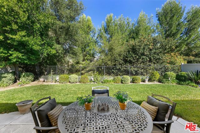 1514 Green Creek Trail, Beaumont CA: https://media.crmls.org/mediaz/b88d7f93-6476-4837-9aac-4abfd722e870.jpg