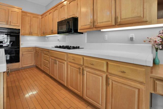 8873 Wine Valley Circle, San Jose CA: https://media.crmls.org/mediaz/b88dab4b-af75-459f-a04f-8a391740a832.jpg
