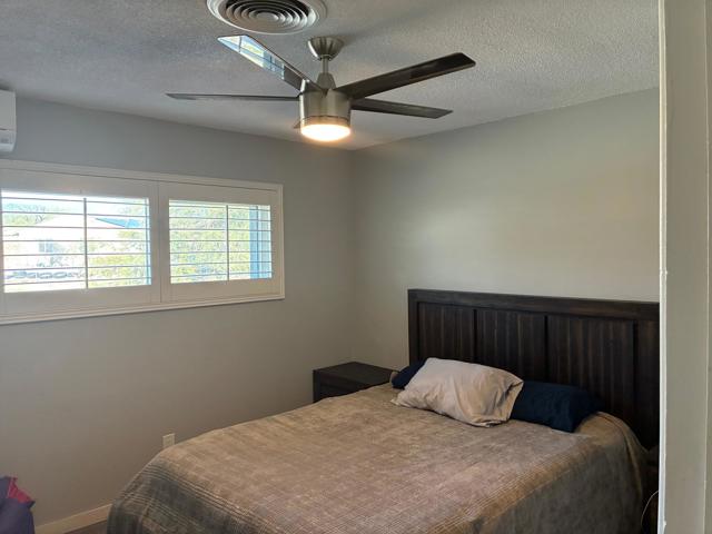 550 W Sunview Avenue, Palm Springs CA: https://media.crmls.org/mediaz/b88dc163-bf1a-4ea0-bb15-a54ac05c5b9f.jpg