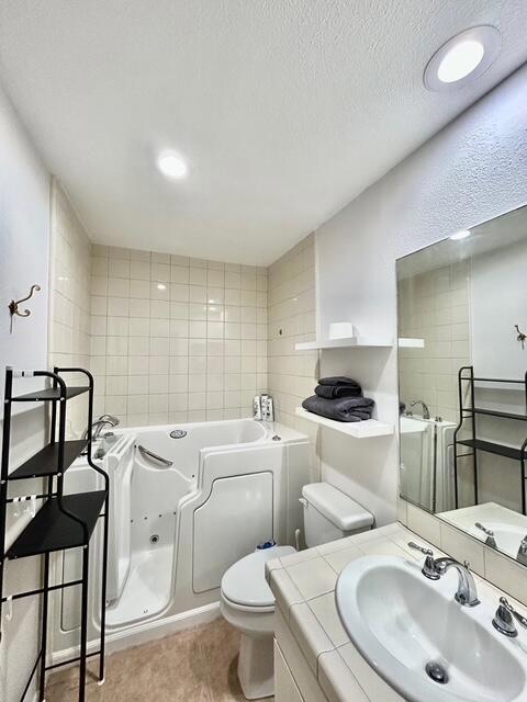 Image 11 of 27 For 78205 Cortez Lane 177