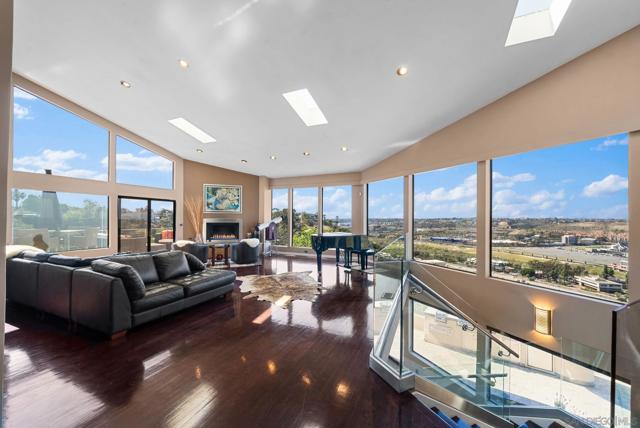 Image 4 of 55 For 5392 Wilshire Drive