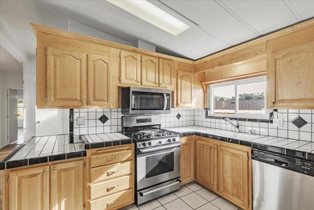 22 Canada Cove Avenue, Half Moon Bay CA: https://media.crmls.org/mediaz/b8907c46-58fc-4d2c-bb27-7ea4b2ad4da0.jpg