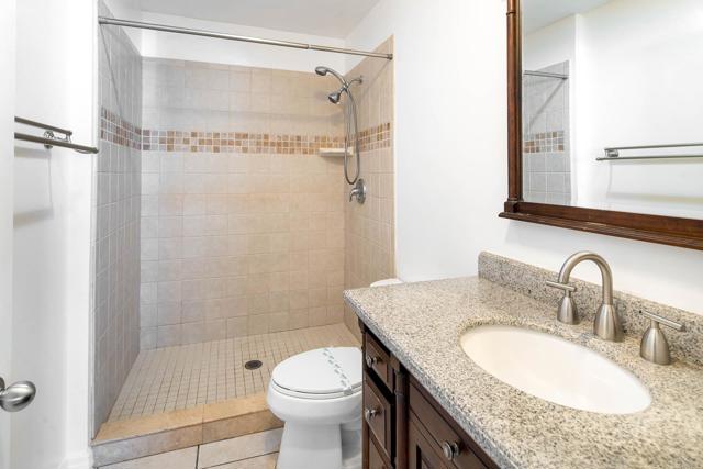 Detail Gallery Image 9 of 19 For 3215 Midway #703,  San Diego,  CA 92110 - 2 Beds | 2 Baths