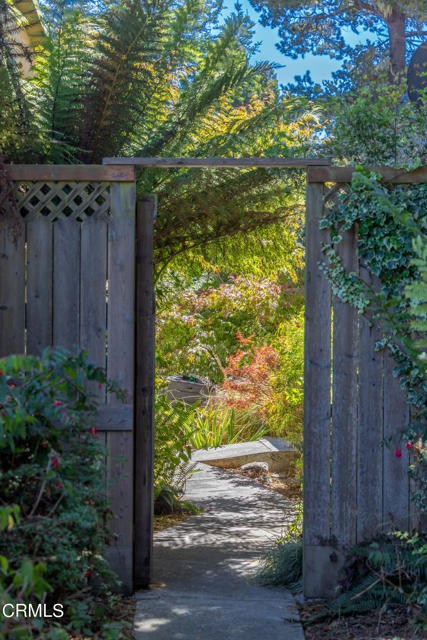 18700 Hare Creek Terrace, Fort Bragg CA: https://media.crmls.org/mediaz/b89101fc-ac46-4cdc-b006-2d518ff3f44e.jpg