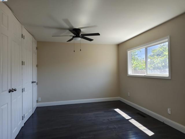 522 Lagunitas Lane, Hayward CA: https://media.crmls.org/mediaz/b89164f7-35ac-4c69-a94e-fb42323cbf6f.jpg