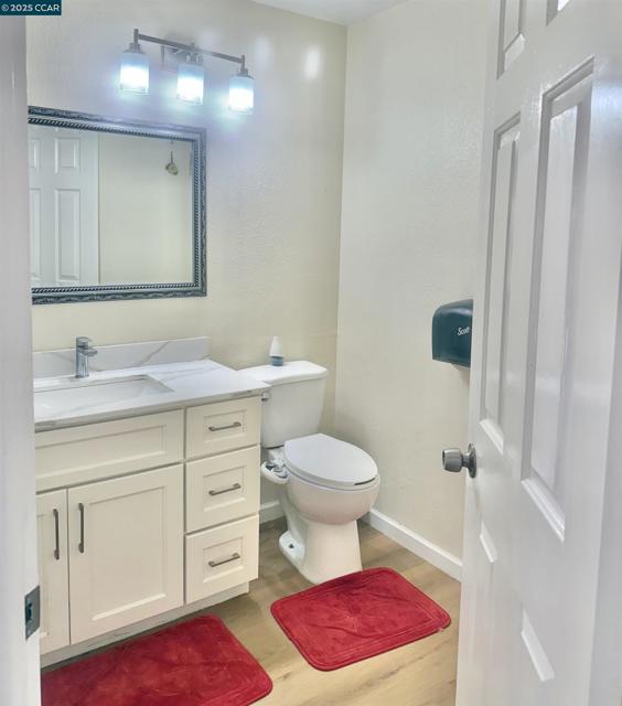 425 Sandy Hill Ct, Antioch CA: https://media.crmls.org/mediaz/b8917c39-cdfa-4be2-b956-ef7282b1cb21.jpg