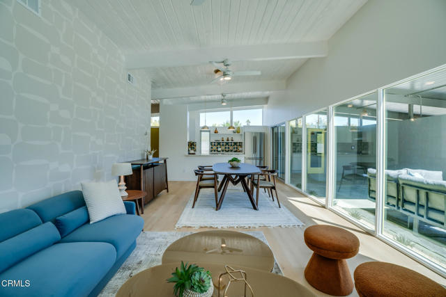 2839 N Davis Way, Palm Springs CA: https://media.crmls.org/mediaz/b891811d-3eed-4bc0-9b4c-9ca2f4886fc3.jpg