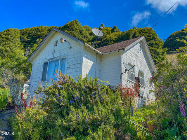 42000 Mountain View Road, Manchester CA: https://media.crmls.org/mediaz/b891f600-d10d-4f34-b1eb-56261c903519.jpg
