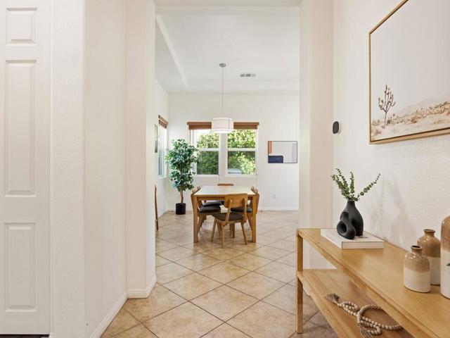 80872 Calle Azul, La Quinta CA: https://media.crmls.org/mediaz/b8935859-9cd8-40cc-822c-099eabea6449.jpg