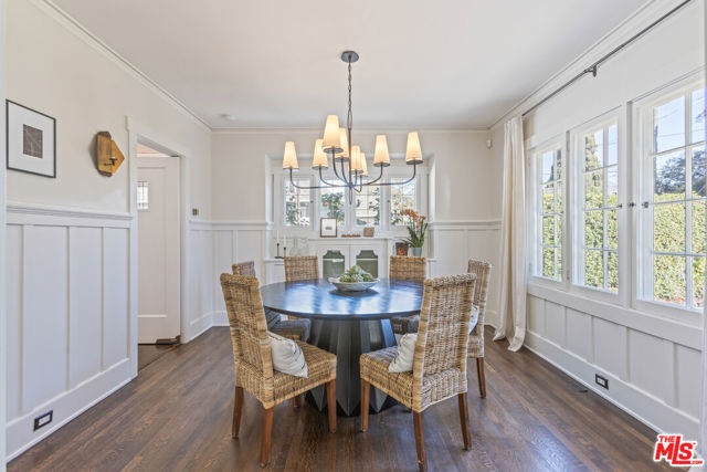 601 S Hudson Avenue, Pasadena CA: https://media.crmls.org/mediaz/b893d955-5a9d-4a5a-b6fa-0a9db0401f1f.jpg