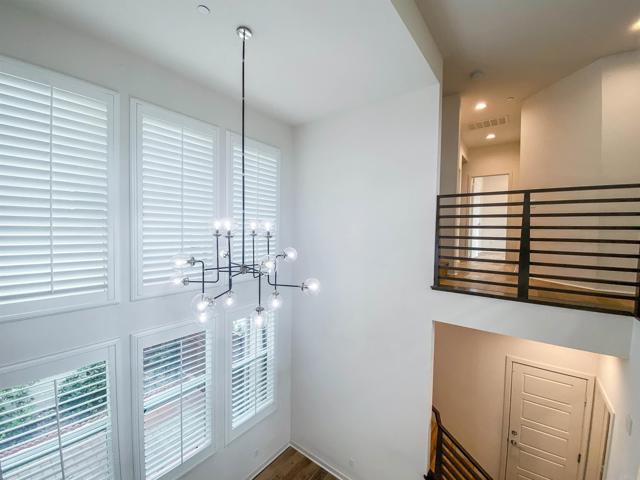 Image 10 of 41 For 2206 Element Way