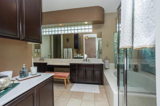 78970 Del Monte Court, La Quinta CA: https://media.crmls.org/mediaz/b89534ad-e956-4152-9f16-a03587c1718c.jpg