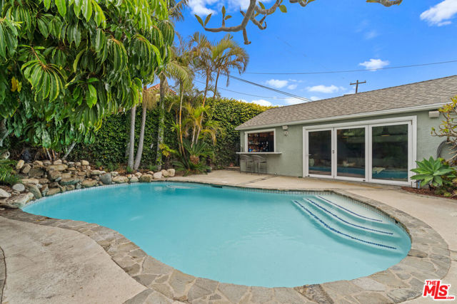 8044 Cowan Avenue, Los Angeles CA: https://media.crmls.org/mediaz/b8957c1d-0ea4-45aa-9d35-e53feac566cd.jpg