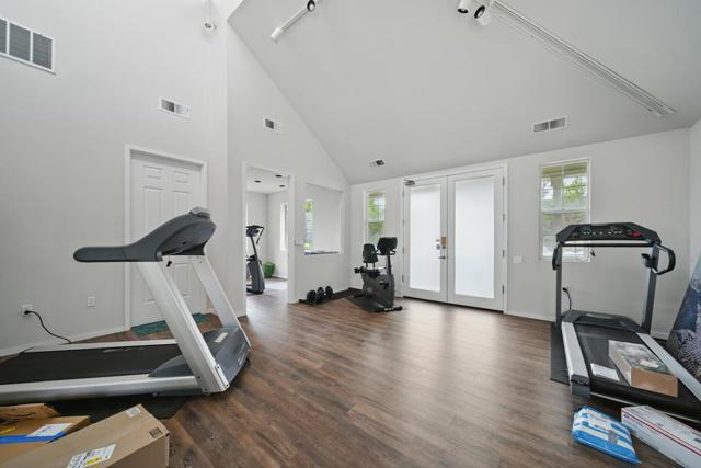 1400 El Camino Real, South San Francisco CA: https://media.crmls.org/mediaz/b8958a31-5581-4905-9c73-b842c3328a32.jpg