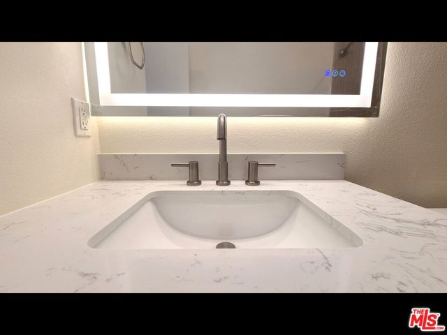 1818 Glendon Avenue, Los Angeles CA: https://media.crmls.org/mediaz/b895c649-fbd7-4a6a-ad1e-92540383be71.jpg