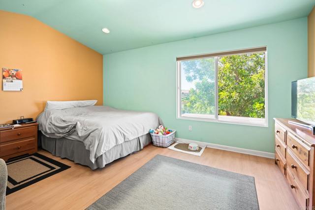 Detail Gallery Image 35 of 48 For 4499 Pebble Beach Dr, Oceanside,  CA 92057 - 4 Beds | 3 Baths