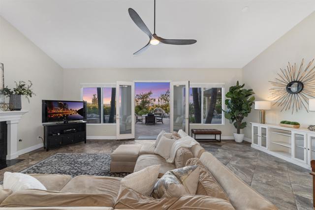 Detail Gallery Image 9 of 62 For 2216 Blossom Hill Ln, Escondido,  CA 92029 - 5 Beds | 4/1 Baths