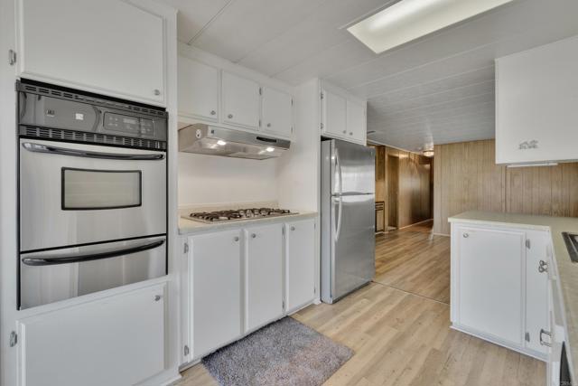 Home for Sale in Lakeside