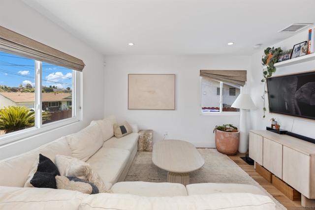 2068 Montclair, San Diego CA: https://media.crmls.org/mediaz/b8978e56-669c-41fc-98b5-b4b4b28c9a71.jpg