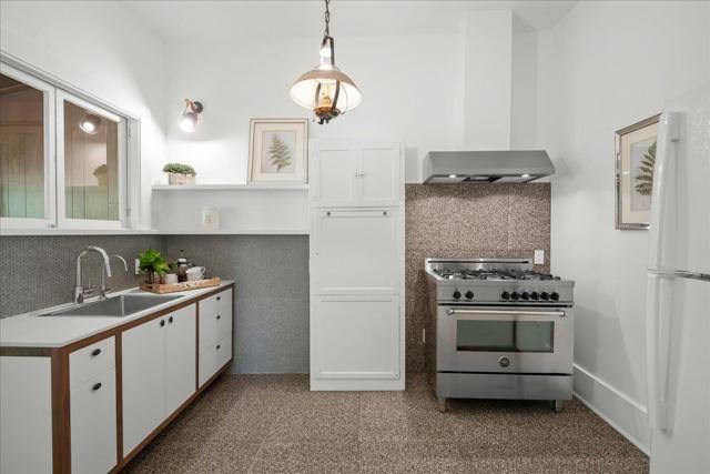 25 Grove Street, Los Gatos CA: https://media.crmls.org/mediaz/b8988604-7891-49c9-a41b-87726e2c3302.jpg