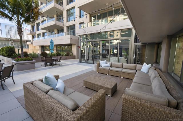 550 Front Street, San Diego, California 92101, 2 Bedrooms Bedrooms, ,2 BathroomsBathrooms,Condominium,For Sale,Front Street,250018930SD