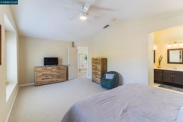 289 Crestview Ave, Martinez CA: https://media.crmls.org/mediaz/b8993467-e6ee-4f8e-b083-49b7297bde98.jpg