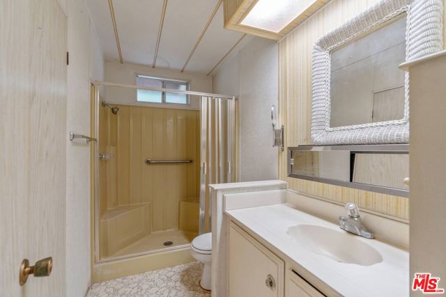 23777 Mulholland Highway, Calabasas CA: https://media.crmls.org/mediaz/b89989e1-62e9-4289-8b24-0104071036da.jpg