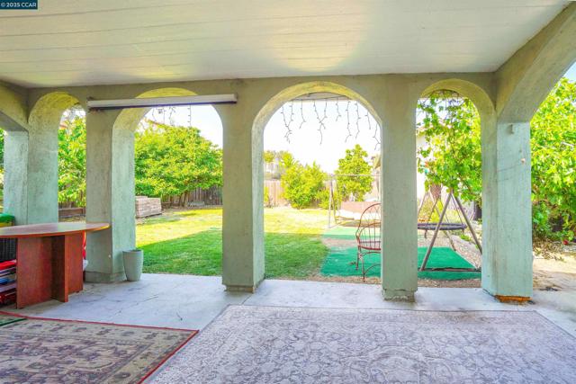 37 Wharf Dr, Bay Point CA: https://media.crmls.org/mediaz/b89a92ae-bf1f-46b5-b732-bac7e31548d9.jpg
