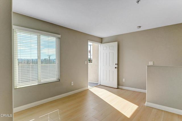 Detail Gallery Image 38 of 43 For 719 E Tujunga #B,  Burbank,  CA 91501 - 3 Beds | 2/1 Baths