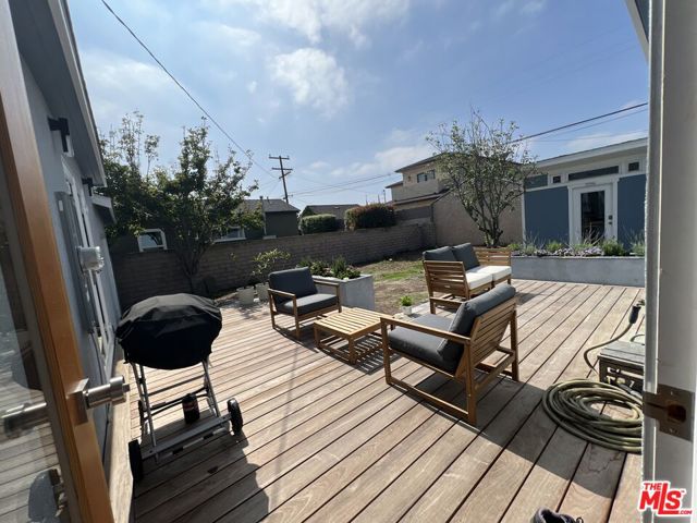 5524 W 122nd Street, Hawthorne CA: https://media.crmls.org/mediaz/b89b3d55-8999-4874-ba3a-86205d7f741e.jpg