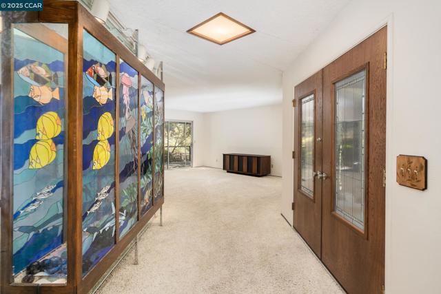200 Lark Ln, Alamo CA: https://media.crmls.org/mediaz/b89b559e-d0ac-47a7-9d74-7069f7cb0a31.jpg