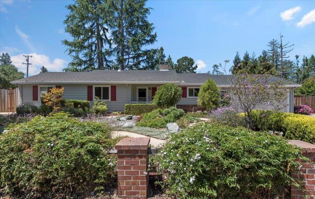 1480 Oakhurst Avenue, Los Altos CA: https://media.crmls.org/mediaz/b89b62ed-2224-4a4a-9f79-004f1fe15dfa.jpg