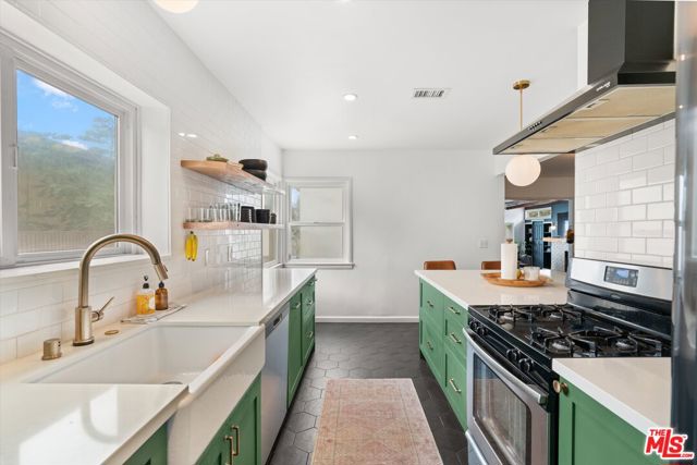 2451 Oregon Avenue, Long Beach, California 90806, 3 Bedrooms Bedrooms, ,2 BathroomsBathrooms,Single Family Residence,For Sale,Oregon,25603157