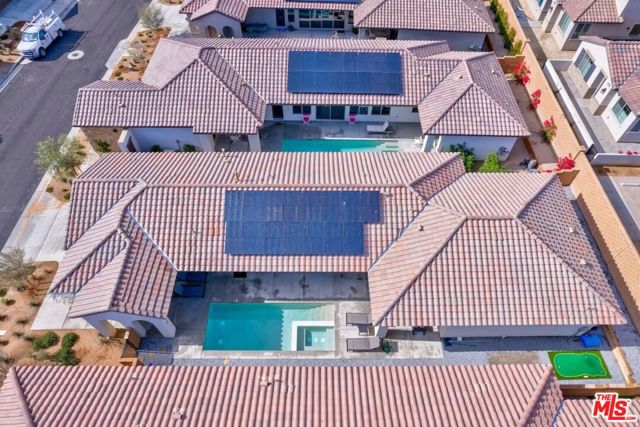 80240 Platinum Way, La Quinta CA: https://media.crmls.org/mediaz/b89badd6-9139-4282-a87c-b2bfc5a27348.jpg