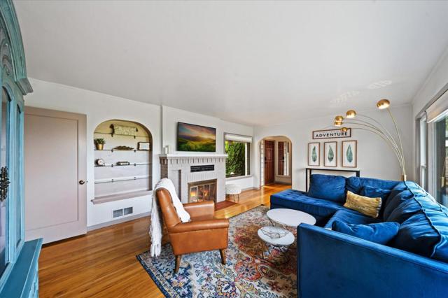 1901 Chestnut Street, Redding CA: https://media.crmls.org/mediaz/b89bb451-e9d4-4388-a2f7-693111070fb7.jpg