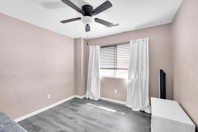 711 Kirkwood Court, Los Banos CA: https://media.crmls.org/mediaz/b89c7a2e-8b48-4eb5-9534-b034e94b4e05.jpg