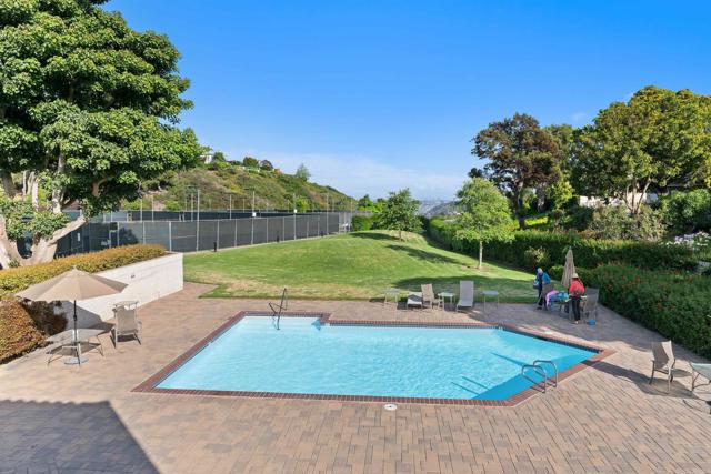 6635 Caminito Scioto, La Jolla CA: https://media.crmls.org/mediaz/b89cfd75-0388-43d4-ab13-f44bcb95bb8f.jpg