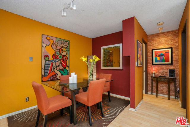 28915 Thousand Oaks Boulevard, Agoura Hills CA: https://media.crmls.org/mediaz/b89e11f8-c6bf-4143-a802-8acd17597c11.jpg