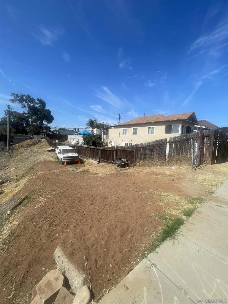 MLS #250043145SD image #13