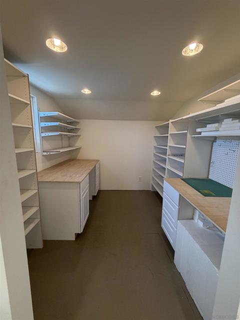 17240 Cuvee Ct, Poway CA: https://media.crmls.org/mediaz/b89efe42-5131-4c23-8f4c-56c9d49db4f0.jpg