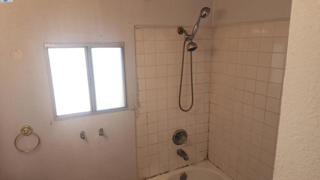 Image 6 of 12 For 1415 23rd St