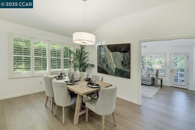 2504 Saklan Indian Dr, Walnut Creek CA: https://media.crmls.org/mediaz/b89fd9ca-cdd3-4827-9b66-3fedf7f7d465.jpg