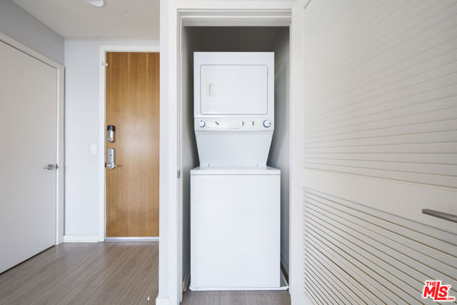 552 E Carson Street, Carson CA: https://media.crmls.org/mediaz/b8a02325-a8f2-4610-bf31-0533925a9890.jpg