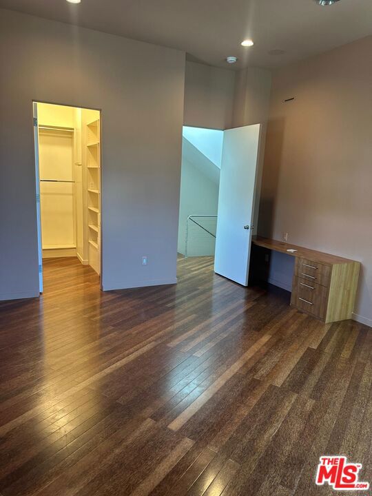 2452 Penmar Avenue, Venice CA: https://media.crmls.org/mediaz/b8a07b06-86bf-4cf8-9f80-6940fd15266b.jpg